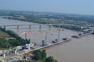 photo-aerienne-du-viaduc-de-la-dordogne-fin-aout-2013.900.600.s